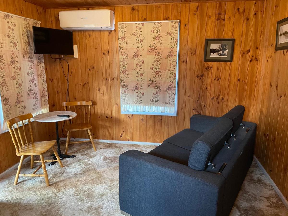 Happy Wanderer Motel Cohuna 70S Style 외부 사진